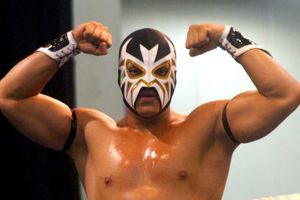 La Máscara se convierte en Campeón tras doblegar a Volador