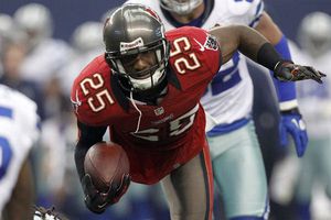 Aqib Talib, fuera 4 juegos por uso de sustancias prohibidas