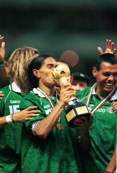 México derrotó 4-3 a Brasil y se adjudicó la Copa Confederaciones | MEXSPORT