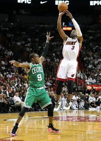 Wade explota contra Rondo por juego sucio
