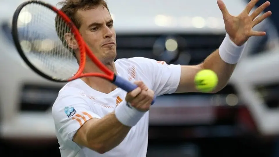 Federer, Murray y Djokovic avanzan a semifinales en Shanghai