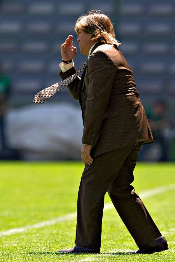 Miguel Herrera salió por los tres puntos. FOTO: MEXSPORT