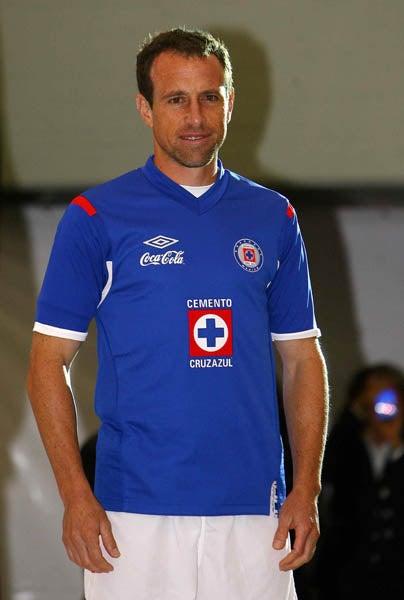 Los celestes presentaron de forma oficial su nueva indumentaria. FOTO: MEXSPORT