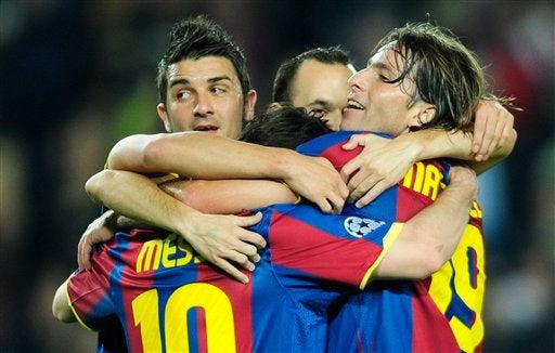 Barcelona lidera con doblete de Messi