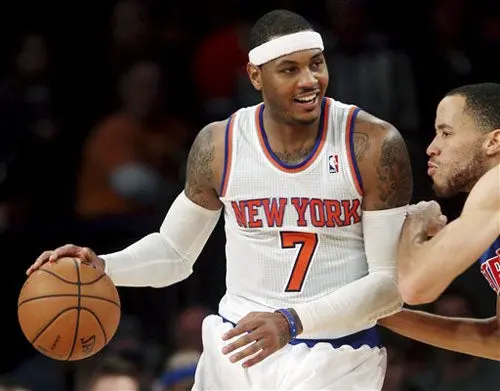 Knicks aplasta a Detroit