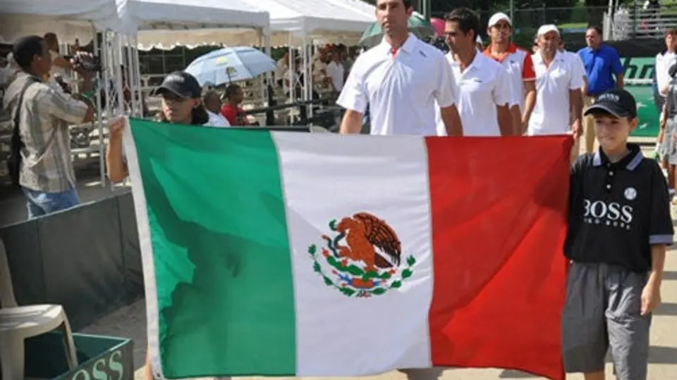Tiene México respiro tras ganar dobles