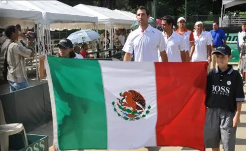 Tiene México respiro tras ganar dobles