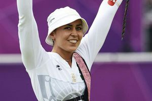 Aída Román gana la tercera Plata para México