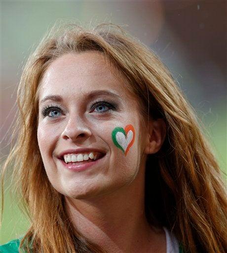 Bellas aficionadas a Irlanda | AP
