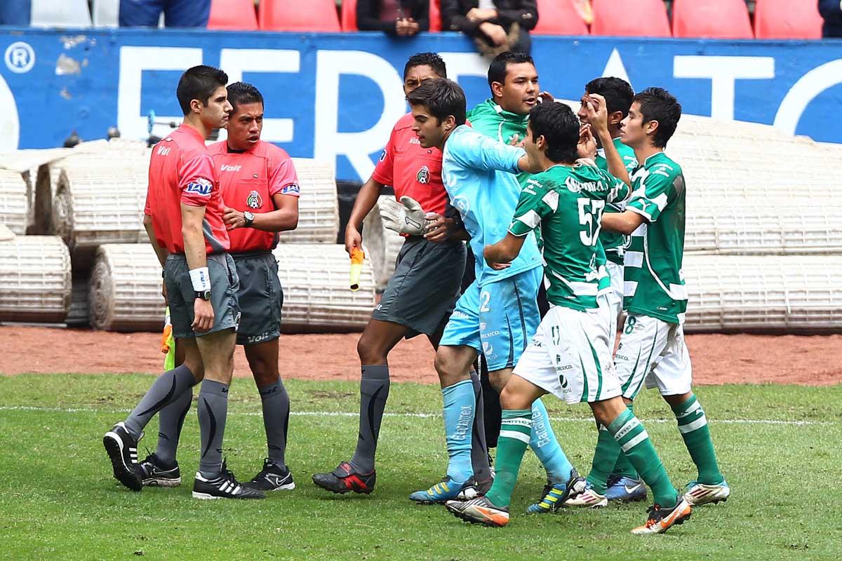 El árbitro marcó un penalti polémico. FOTO: ÓSCAR RAMÍREZ