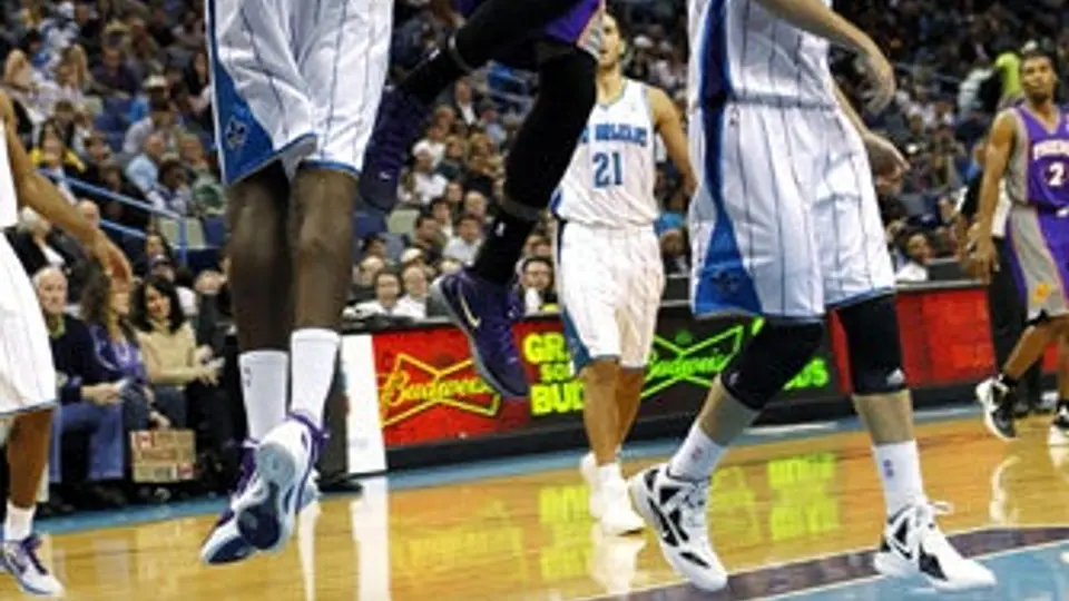 Sin Ayón, los Hornets caen 93-78 ante los Suns