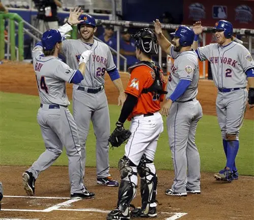 Mets culminan la barrida sobre Marlines