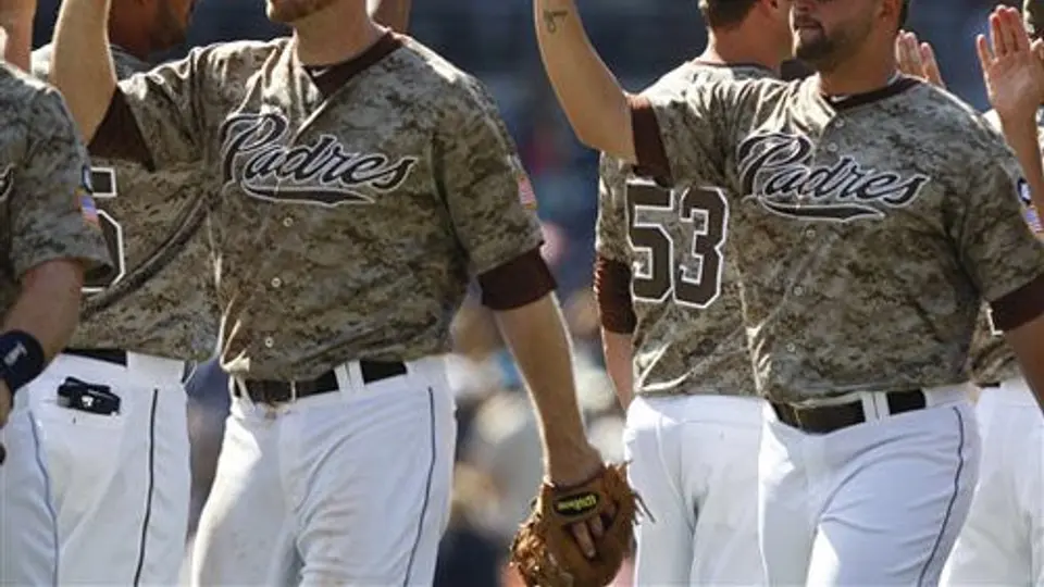 Mets caen ante Padres