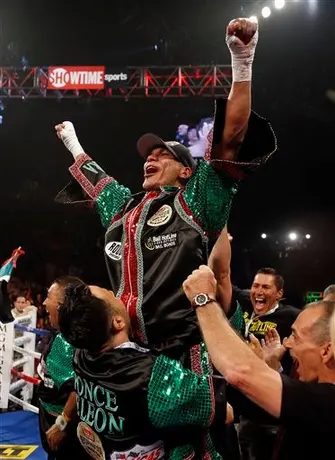 Daniel Ponce de León, nuevo campeón pluma
