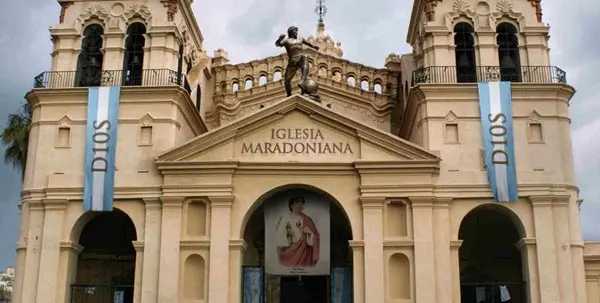 La iglesia Maradoniana busca más adeptos