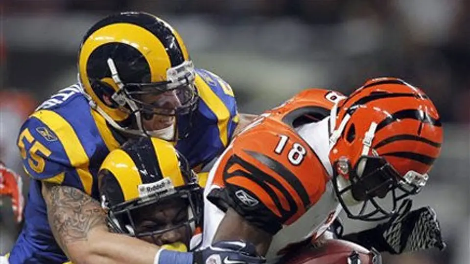 Cincinnati vence 20-13 a San Luis y sueña con playoffs