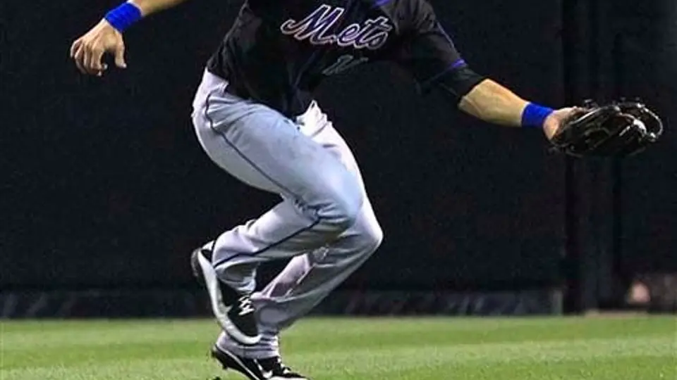 Mets firman a par de relevistas y ceden a Pagán