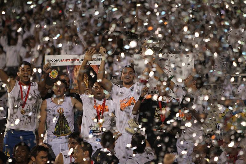 Santos obtiene la Copa Santander Libertadores. FOTO: EFE