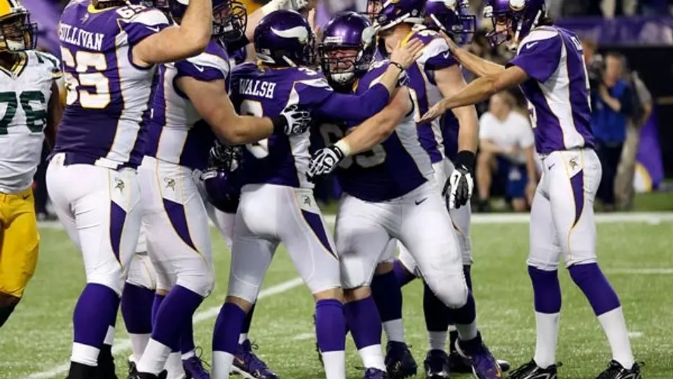 Adrian Peterson se quedó a nueve yardas del récord