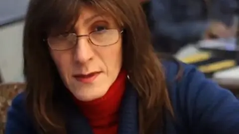 Melisa es la primera maestra transexual en una escuela