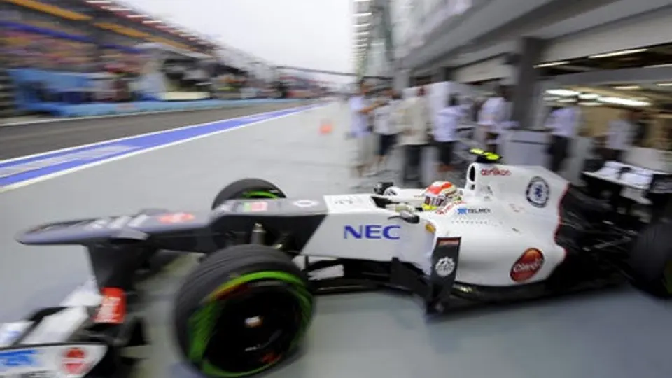 'Checo' culmina 15º en P2 del GP de Singapur