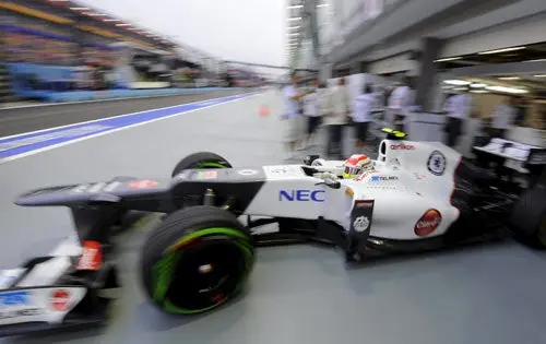'Checo' culmina 15º en P2 del GP de Singapur