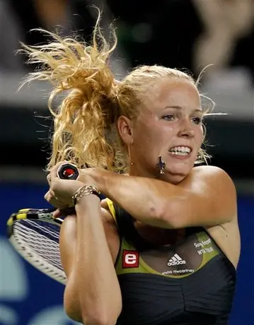 Wozniacki está a un juego de arrebatarle a Serena el trono de la WTA