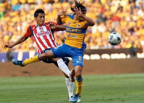 Ambos equipos pelearon cada pelota a muerte (FOTO: MEXSPORT)