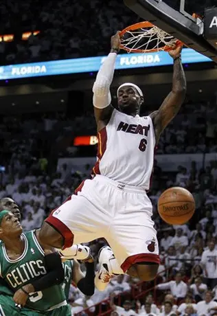 LeBron manda al Heat a las Finales