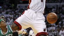 LeBron manda al Heat a las Finales