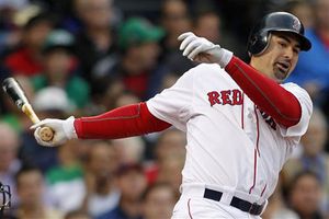 Decepcionan en el diamante pero ganan millones