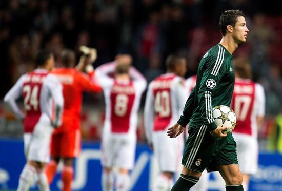 CR7 hizo un 'hat-trick' en la goleada del Madrid 4-1 al Ajax | EFE