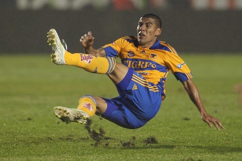 Salcido, durante la primera mitad. FOTO: RICARDO FLORES