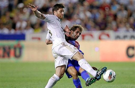 A la media hora del dominio de los blancos, Levante tomó el control. FOTO: AP