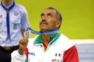 Máximo, feliz tras obtener su séptima presea paralímpica