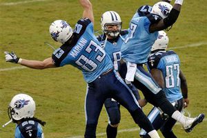 Hasselbeck lideró el triunfo de Titanes 23-17 sobre Jacksonville