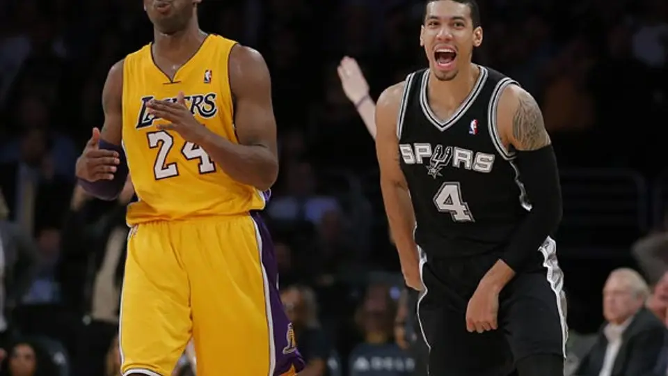Triple de Green da triunfo a Spurs sobre Lakers