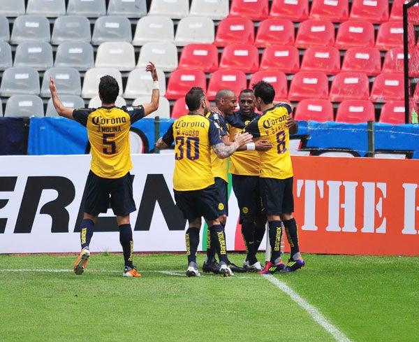 Benítez se estrenó como goleador del América. FOTO: ULISES BRAVO