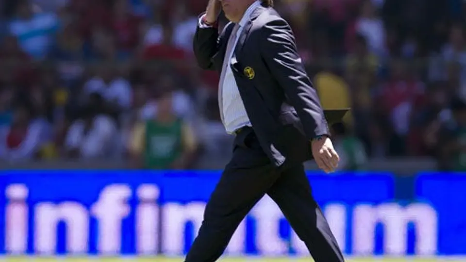 'Me voy frustrado y molesto por el arbitraje': Piojo Herrera
