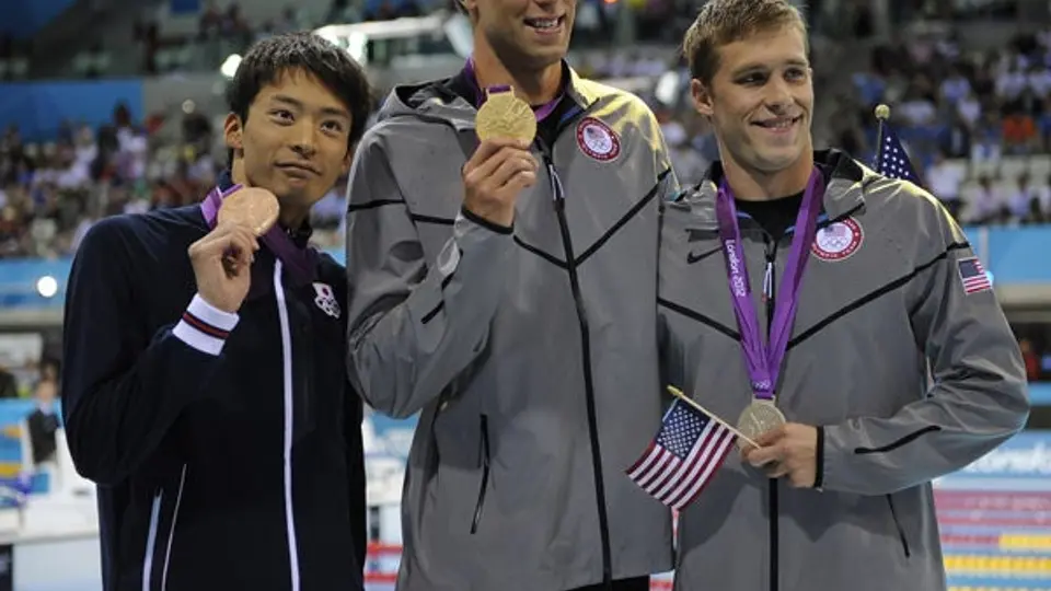 Grevers con Oro y récord olímpico en 100m espalda
