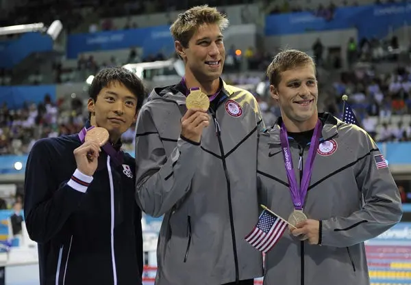 Grevers con Oro y récord olímpico en 100m espalda