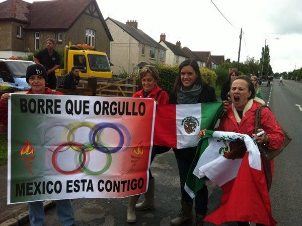 Mexicanos llegaron a apoyar a Gerardo Torrado | VÍCTOR EDÚ