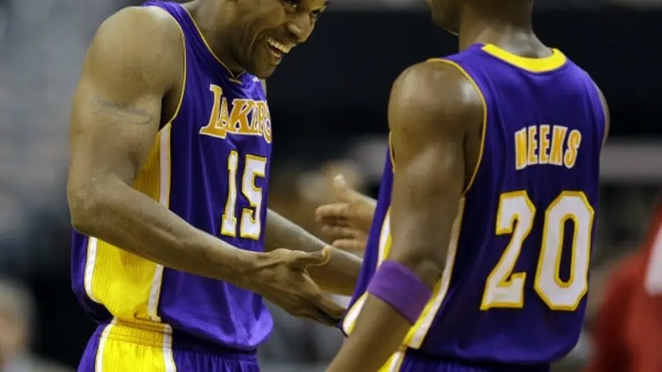 Lakers regresan a la victoria ante Wizards
