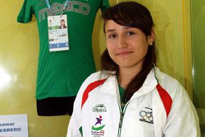 Rector de la UANL dicta misión a deportistas para la Universiada 2011