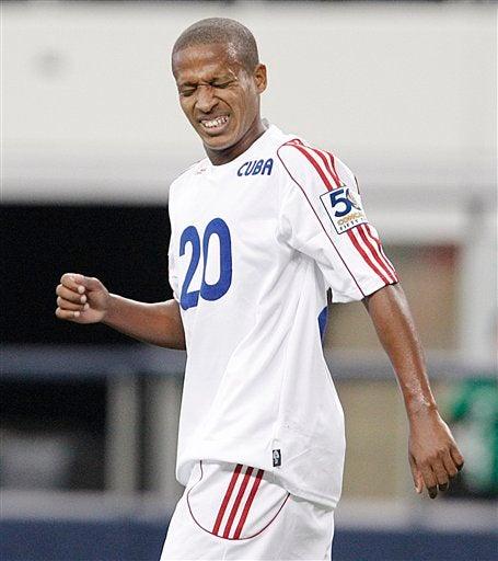 Alberto Gomez  de Cuba en la goleada 5-0. FOTO: AP