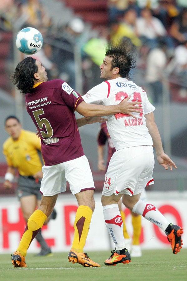 Fue un partido muy disputado. FOTO: JORGE BARAJAS