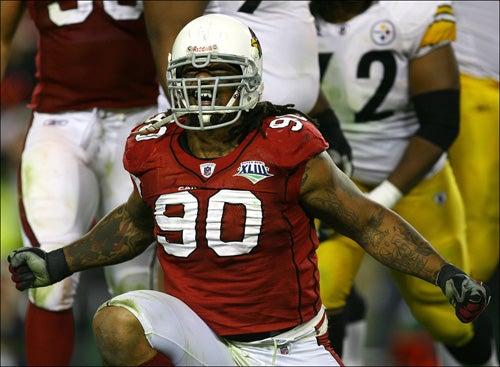 Dernell Dockett, hombre fuerte a la defensiva | AP