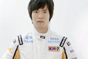 Piloto chino realiza pruebas en F1