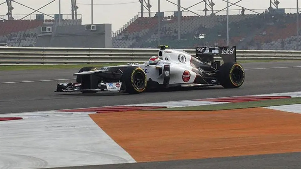 Checo regresa para la P2 del GP de la India, fue 12