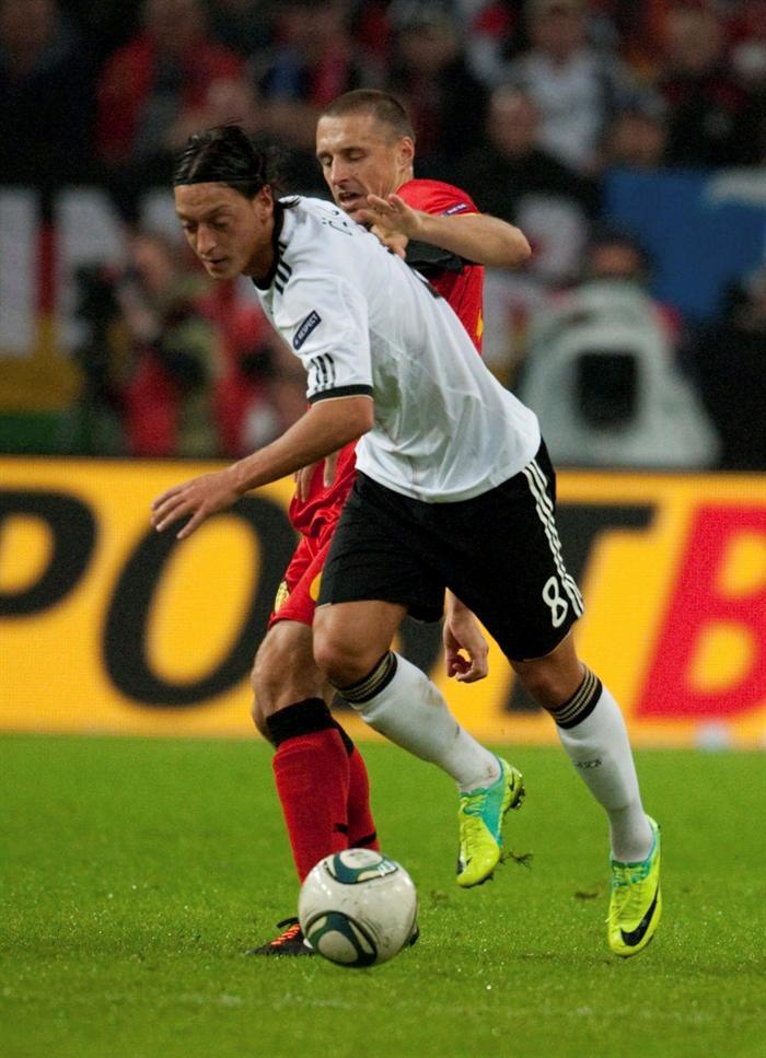 Mesut Özil en el primer tiempo. FOTO: EFE